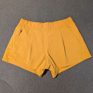 Athleta Textured Brooklyn Short